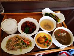 -大美母婴月子中心