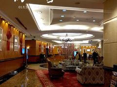 -深圳富苑皇冠假日套房酒店