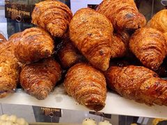 焦糖牛角酥-PAPER STONE BAKERY(天汇广场店)