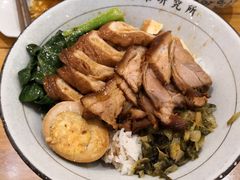 猪手拼大肠饭-狮头牌卤味研究所·卤味饭(花城汇南区店)