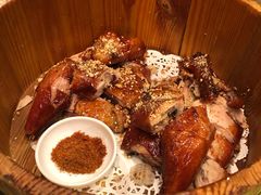 -胡桃里音乐酒馆(环亚凯瑟琳广场店)
