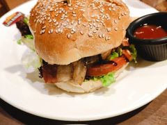 -拉亚汉堡经典餐厅(商城路店)