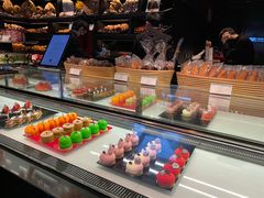 -Salon de The de Joel Robuchon(外滩18号店)