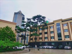 -华东饭店·园林式婚礼宴会厅酒店