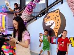 -嘿哟动霸CHUA·新潮玩运动娱乐中心·蹦床滑冰团建乐园