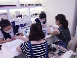 -印奈儿美甲手足护理机构