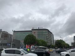-上海宝信宝马4S店