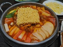 传统部队火锅-the frypan韩国炸鸡啤酒(五路居店)
