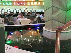 -碧中海汤泉汗蒸酒店