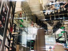 -钟书阁(群光广场店)