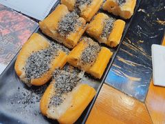 -憨孃孃·重庆老火锅(红山黑金店)