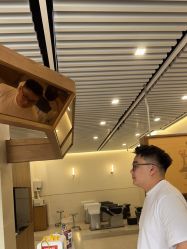 -MARTIN'S BARBER SHOP男士理发馆