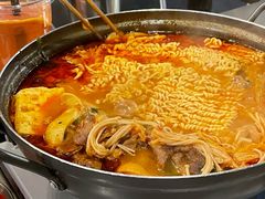 部队锅-MI WU FACTORY米屋美食工厂餐厅(绿地店)