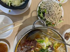 -闫家驴肉老店(华电一校店)