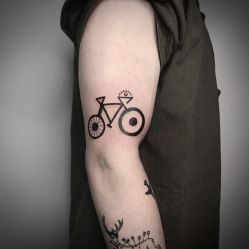 -蜉蝣刺青纹身定制