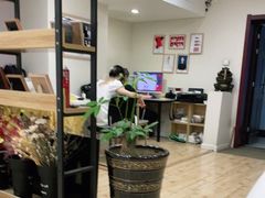 -花儿照相馆·最美证件照(红旗街万达店)