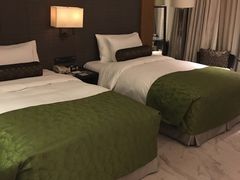 -上海滴水湖皇冠假日酒店