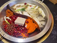 -沸炉重庆老火锅(军事博物馆店)