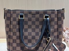 -华夏典当行(龙德广场店)