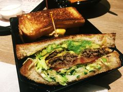 -The Habit Burger Grill 哈比特汉堡(复兴soho店)