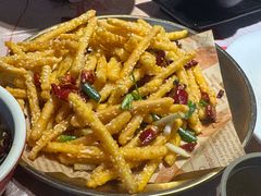 -肥肥虾庄·金牌油焖大虾(汉街SKP店)