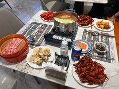 -金马门国际美食百汇(珞喻路店)