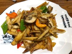 -东来菜馆•手抓海鲜家常菜•海鲜锅贴(鸽子窝店)