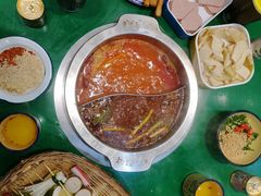 -巷子里头麻辣烫火锅串串(温江店)