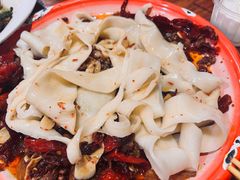 皮带面-柴窝堡22号辣子鸡·传承新疆菜