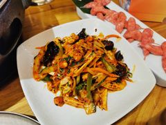 -青瓦餐厅·生鱼片·韩园烤肉(西塔店)