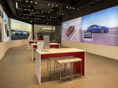 -TESLA 特斯拉(上海太古汇体验店)