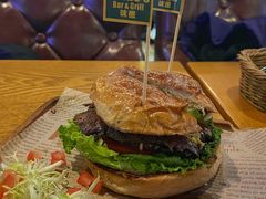 牛油果培根汉堡-味德西餐音乐酒吧 Wade's Bar&Grill