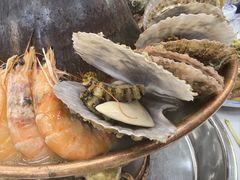 -一口猪海鲜浑锅·东北家常菜