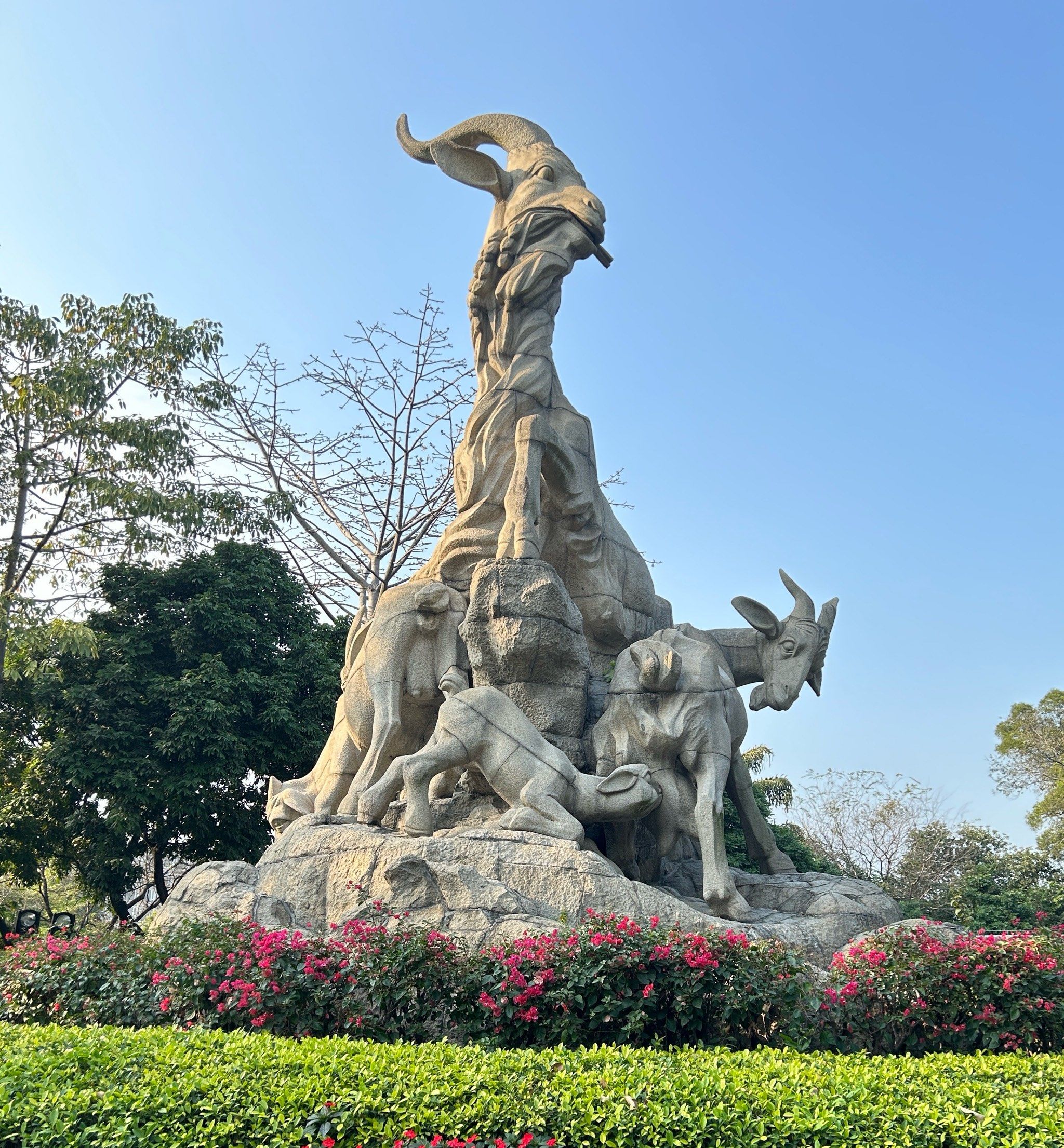 总要来打卡一次羊城广州的城市标志吧!