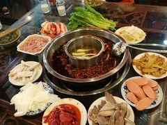 -九尺赵老四鲜鹅肠火锅