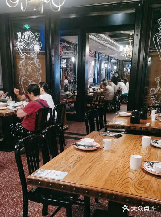 新白鹿餐厅(百联中环店)图片