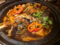 家烧湖鱼头-周家二小姐的菜(西津渡店)