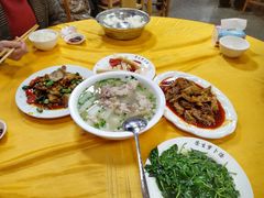 -荣生萝卜汤饭店