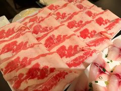 招牌肥牛-鲜入唯煮·港式海鲜牛肉火锅(金宝街店)