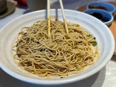 -肥肥虾庄·金牌油焖大虾(首义路店)