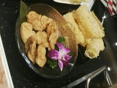 一哥自制鲜鱼腐-一哥澳门豆捞 · 十七年经典澳门火锅(四季天地店)
