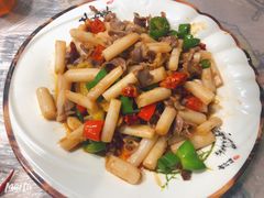 泡藕带炒鸡胗-美膳居川菜馆油焖大虾烧烤(卓刀泉店)
