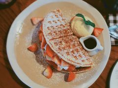 -ROAST coffee & eatery