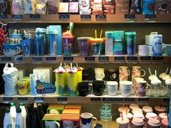 零售区-星巴克(浦东机场T2到达店)