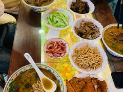 -金杨拉面王小吃面馆·牛三宝面·红烧牛肉粉