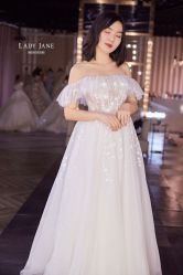-Lady  Jane高端婚纱礼服馆