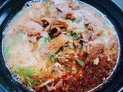 -花溪巷牛肉粉(泉城路店)