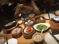 -颐和•海鲜砂锅粥•啫啫煲(奥林匹克广场店)