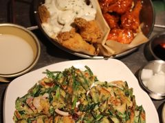 海鲜葱饼-富乐满韩国正宗炸鸡韩国料理(虹泉路店)