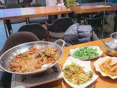 -梁姐啤酒鱼(兴坪古镇店)